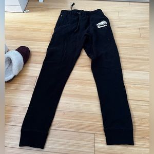 Black roots sweatpants
